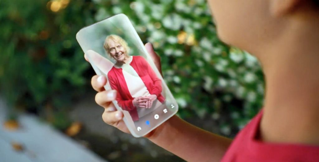 Aplikácia pomocou umelej inteligencie oživuje nebohých príbuzných. Jej uvedenie vyvolalo obrovské pohoršenie