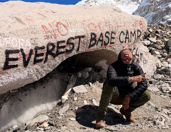 Separovo dielo je preč. Nepálci si s ním poradili ohňom a kladivami, za odmenu žiadajú Tatranský čaj a borovičku