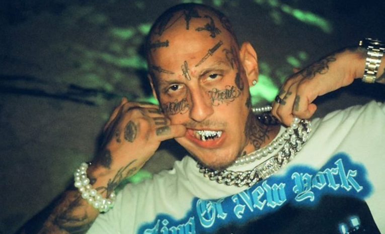 separ nvotova himalaje base camp