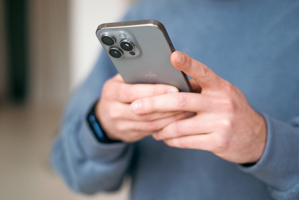 technológie, mobilné telefóny, mobily, operátori, použité mobily