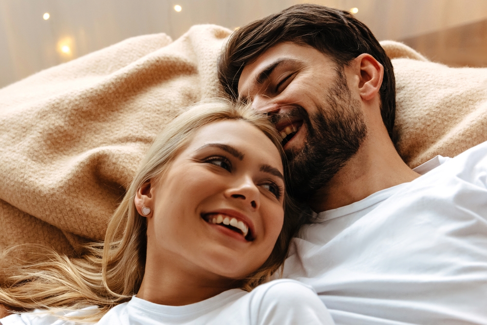 Takto ľudia dávajú polovičkám najavo chuť na milovanie