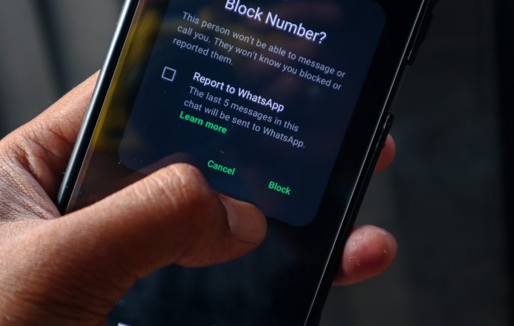 technológie, WhatsApp, podvody, podvodníci, internet, aplikácia