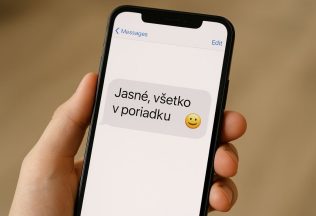 Pasívno-agresívne smajlíky v online komunikácii Slovákov: keď úsmievavý neznamená, že je všetko v poriadku
