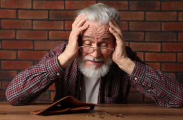 Pracoval si celý život, no dôchodok ti možno nepriznajú. Sociálna poisťovňa sprísňuje podmienky pre penzie