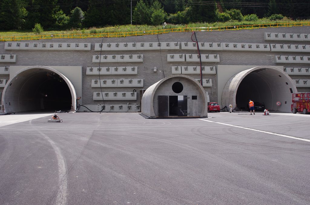tunel višňové