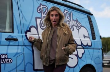 Bonnie Blue, ktorá „skolila“ 1 057 mužov za 12 hodín, bola zatknutá. Na Bali prevádzkovala vozeň hriechu