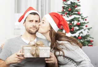 Hľadáš vianočný darček pre muža? Tieto veci sú úplne nevhodné