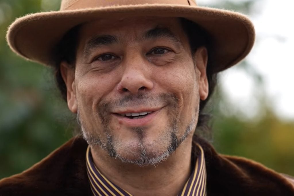 V rámci našej relácie Za oponou virality sme skontaktovali jednu z prvých slovenských virálnych celebrít. Toto je Desperado z Vyvolených.