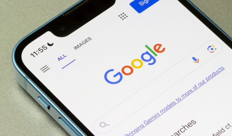 Google odhalil, čo ľudia najviac hľadali v roku 2025. Svet googlil úplne iné veci, než by si čakal