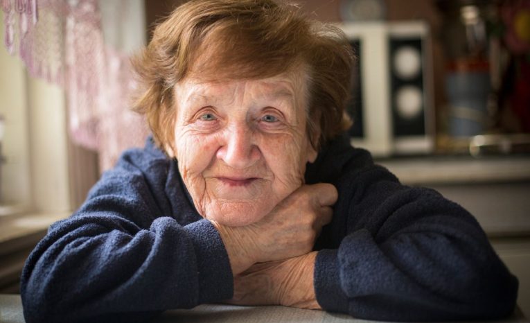 Legendárne a nezabudnuteľné: Hlášky slovenských babičiek, ktoré nemajú chybu