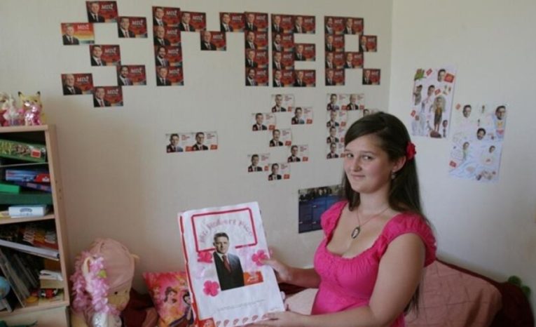 kristína králiková robert fico slovensko fanúšička šéfka