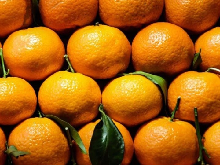 mandarinky mandarínka šúpanie jedenie