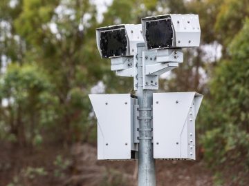 Moderné radary sú presnejšie, než si myslíš. Toto je prekvapivá vzdialenosť, pri ktorej ťa už zachytia