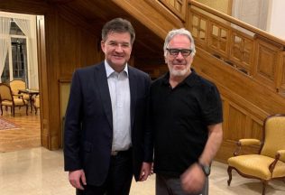 miroslav lajčák jeffrey epstein fotka fotografia