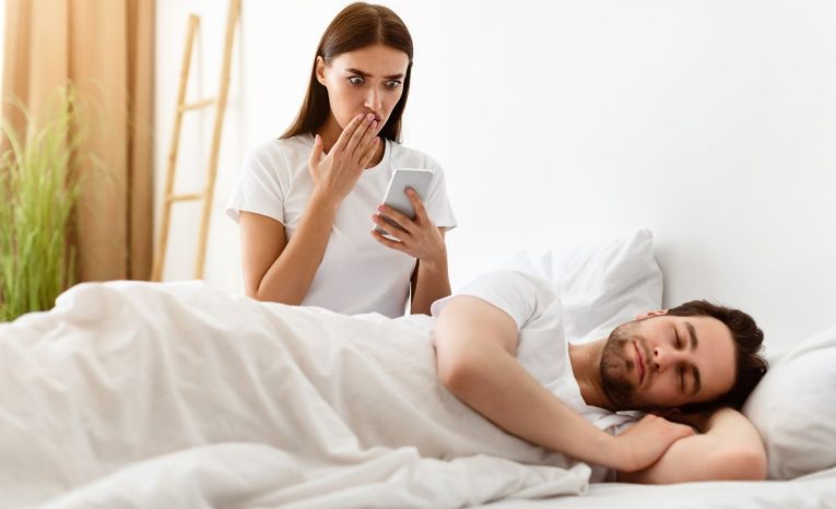 Tvrdila, že ide na psychiatrické liečenie. Príhody, ktoré dokazujú, že nevera podnecuje kreativitu