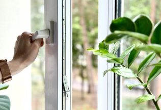 Nastavenie okien v zime: jednoduchý trik, ako znížiť náklady na vykurovanie
