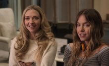 Napínavé aj zábavné. Nový triler Pomocníčka si podmanil kritikov aj divákov