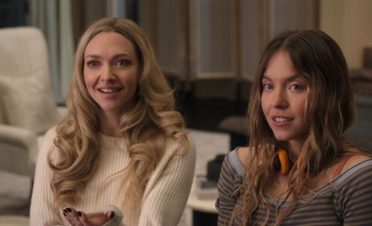 Napínavé aj zábavné. Nový triler Pomocníčka si podmanil kritikov aj divákov