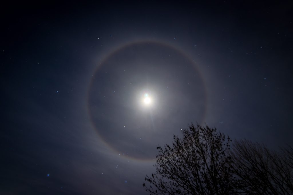 fakty a zaujímavosti, počasie, mesačná žiara, sneženie, veda