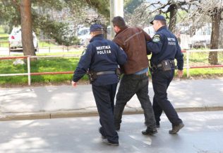 slovensko nôž útoky mestá polícia nový rok silvester