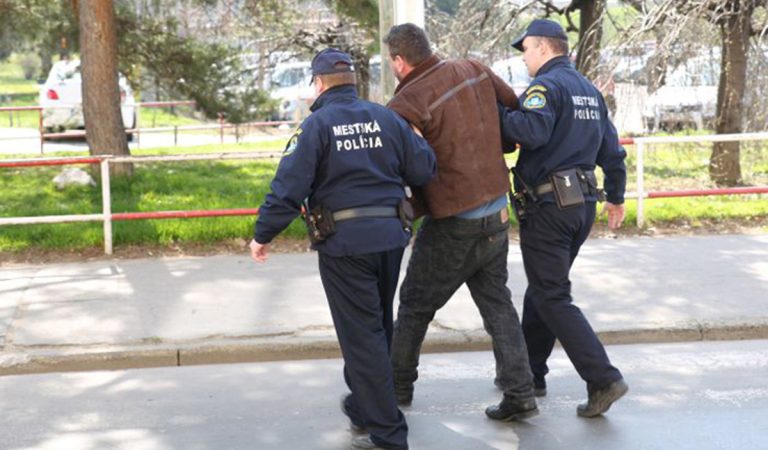 slovensko nôž útoky mestá polícia nový rok silvester