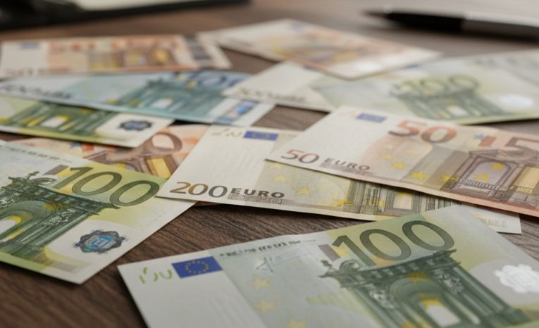 slovensko peniaze energopomoc štát energie peniaze dátumy