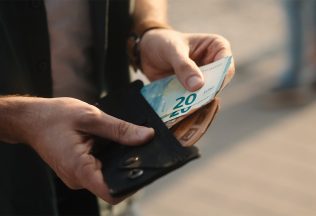 úspory slovensko účet cena hodnota suma