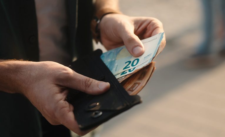 úspory slovensko účet cena hodnota suma