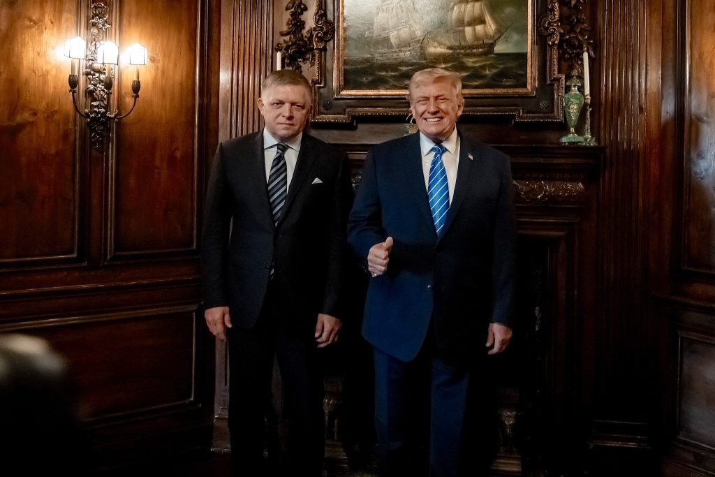 Robert Fico je šokovaný duševným stavom amerického prezidenta Donalda Trumpa. Povedal to partnerom na summite EÚ.