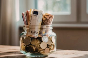 Odborníčka varuje Slovákov: Každá domácnosť by mala mať bokom aspoň takúto sumu