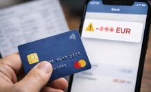 Slováci, pozor. Banka vám v januári môže strhnúť túto sumu, toto je dôvod