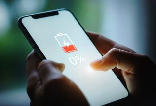 Ako predĺžiť životnosť batérie? Podľa experta by si sa mal vyhnúť týmto veciam