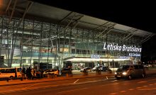 bratislavské letisko lety ľudia cestovanie novinky investícia