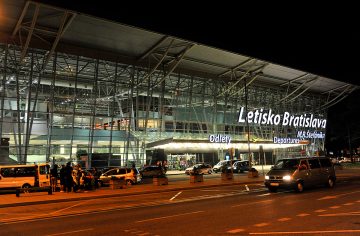 Bratislavské letisko sa plánuje zbaviť svojej najväčšej slabiny. Má na dosah veľkolepý historický míľnik