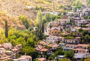 cyprus cestovatelia cestovanie ľudia peniaze