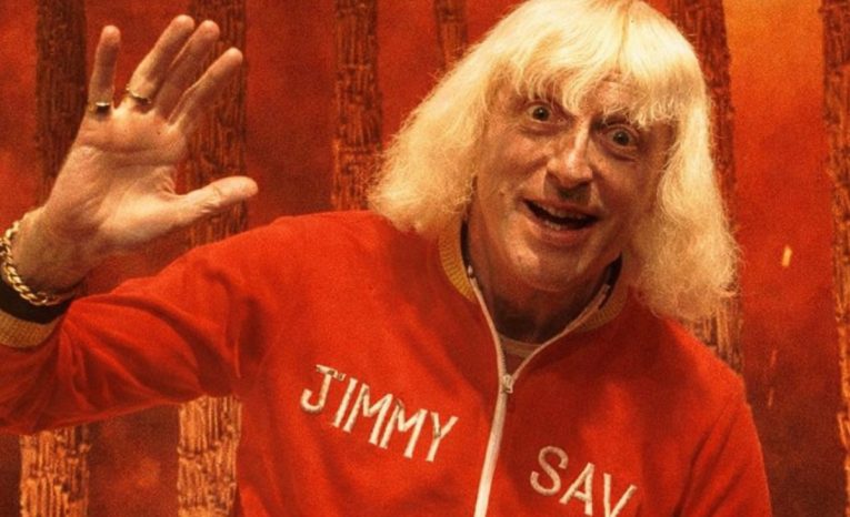 jimmy savile 28 rokov potom chrám z kostí zombie monštrum krimi premium