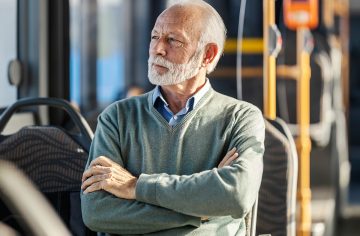 Seniori, pozor na nové pravidlá. Cestovať zadarmo sa nedá automaticky všade