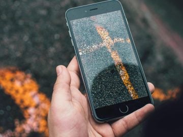 operátori telefóny telefón ľudia slovensko zahraničie slovák peniaze faktúry