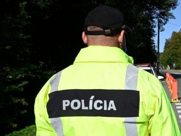 Polícia pátra po slovenskej herečke. Dôvodom je príkaz na zatknutie