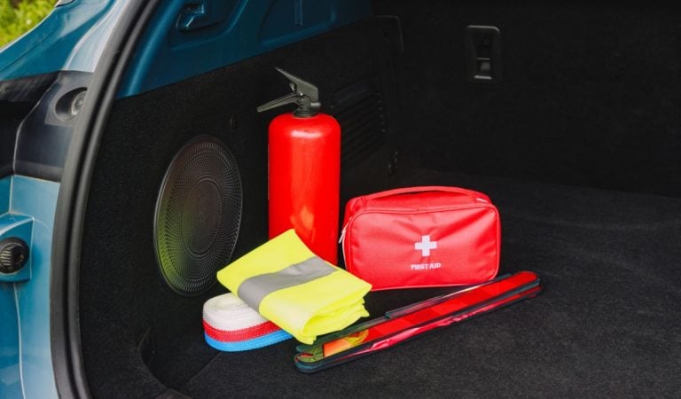 Vodičov čakajú od januára nové povinnosti. Toto nesmie chýbať v ich výbave