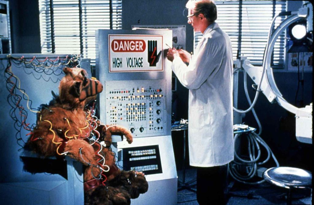 Alf patrí k legendárnym seriálom, ktoré bavili generácie slovenských divákov. Toto sú zaujímavosti, ktoré si o ňom možno nevedel.