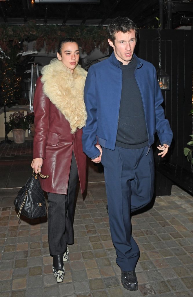 Kto bude nový James Bond? Podľa niektorých zdrojov je o tom už rozhodnuté. Nový 007 má vraj problém udržať skvelú novinu v tajnosti.