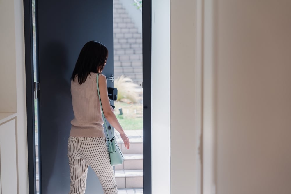 Muži sa delia o príhody so ženami, ktoré by radšej nestretli