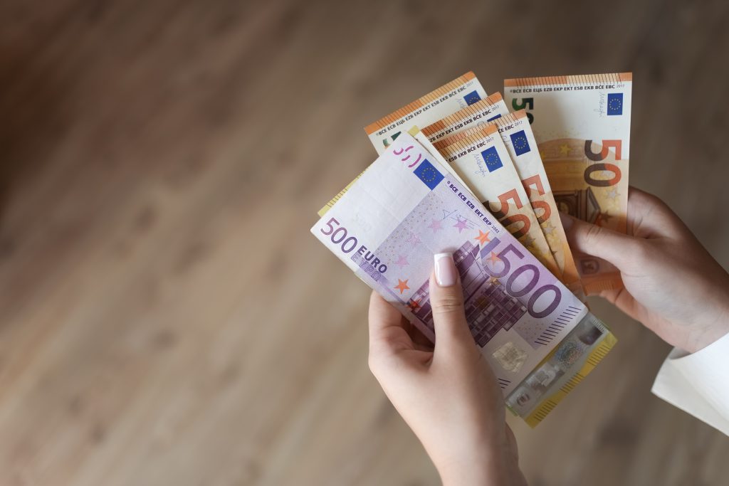 financie, platby v hotovosti, peniaze, Slovensko, zmeny, zákony