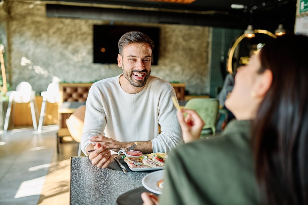 Muži sa delia o príhody so ženami, ktoré by radšej nestretli