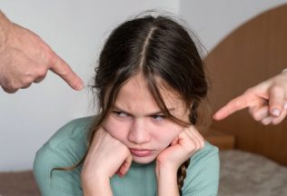 Najčastejšie slovenské rodičovské strašiaky: „Ak to nezješ, príde si pre teba…“