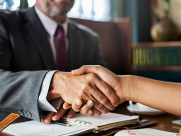 slovensko poistenie ľudia slováci zmluvy varovanie