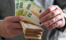 účty slovensko peniaze financie voda energie chyba