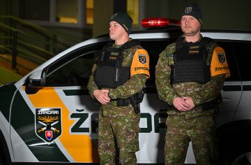 Môžu žandári zastaviť vozidlo či dať fúkať? Takéto právomoci majú slovenskí žandári