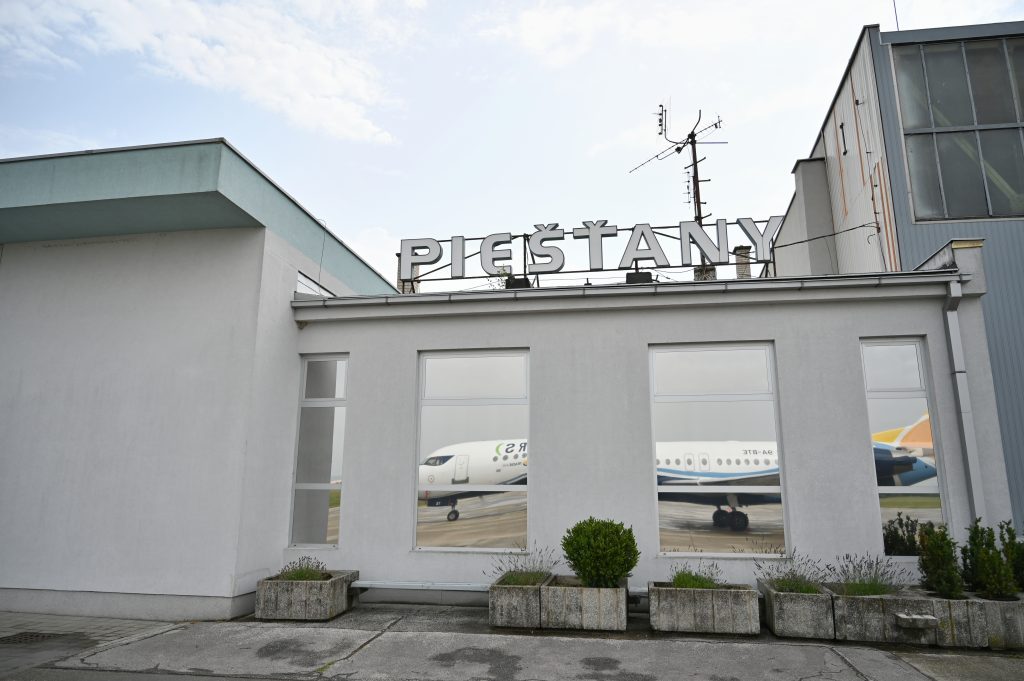 Do Piešťan by už tento rok mohla začať premávať priama letecká linka z Kuvajtu, ktorá by privážala návštevníkov do tamojších kúpeľov.